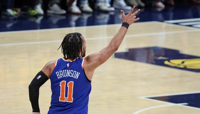 迪温琴佐, 汤世明, 克斯错失绝 迪温琴佐, 汤世明, 克斯错失绝