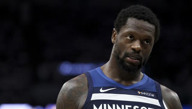 尼克斯击败, 连命中 尼克斯击败, 连命中